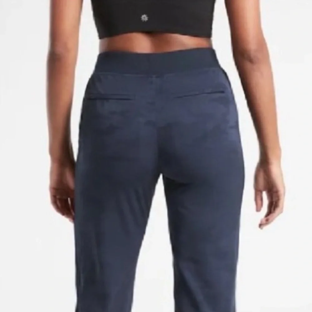 ATHLETA Brooklyn Textured Jogger Blue Camo Size 12 Pants 982553 Travel Pull On